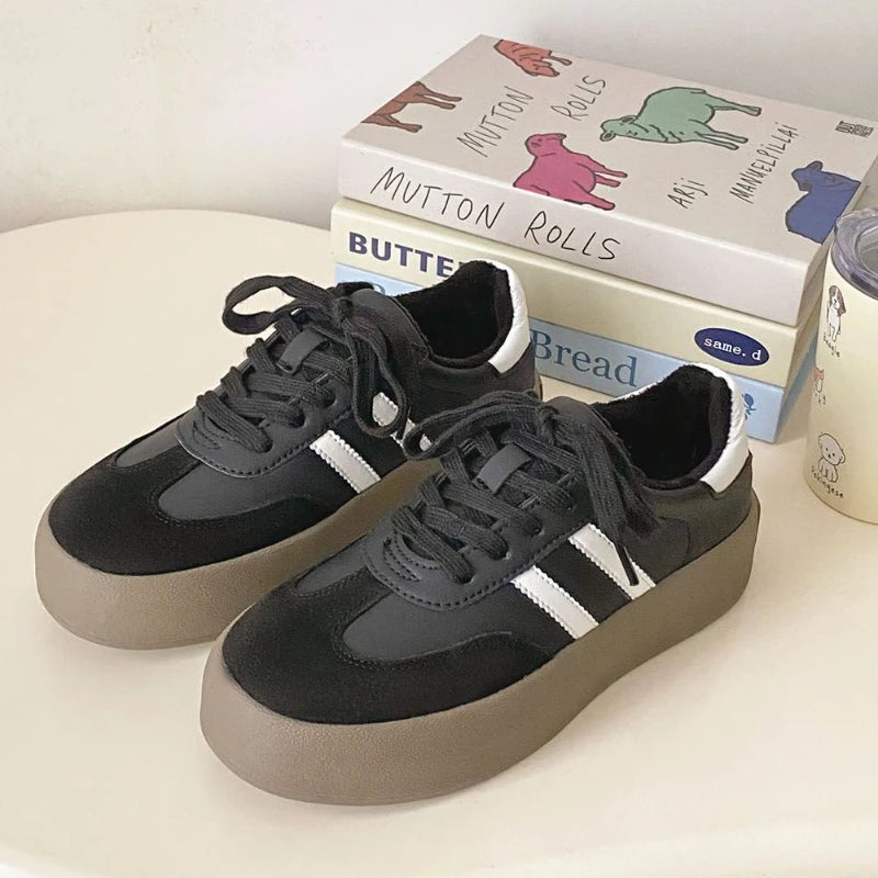 Woman Footwear