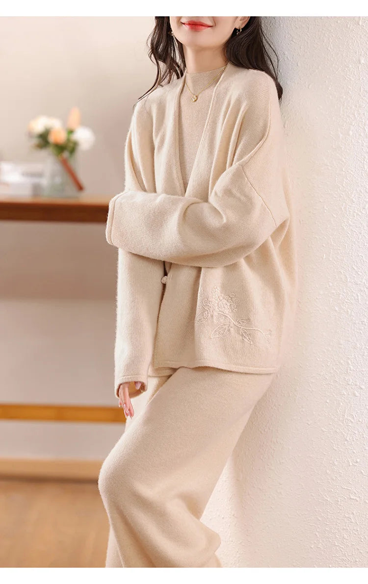 100% Merino Wool Embroidered Cardigan - Floral V-Neck, Autumn/Winter 2024