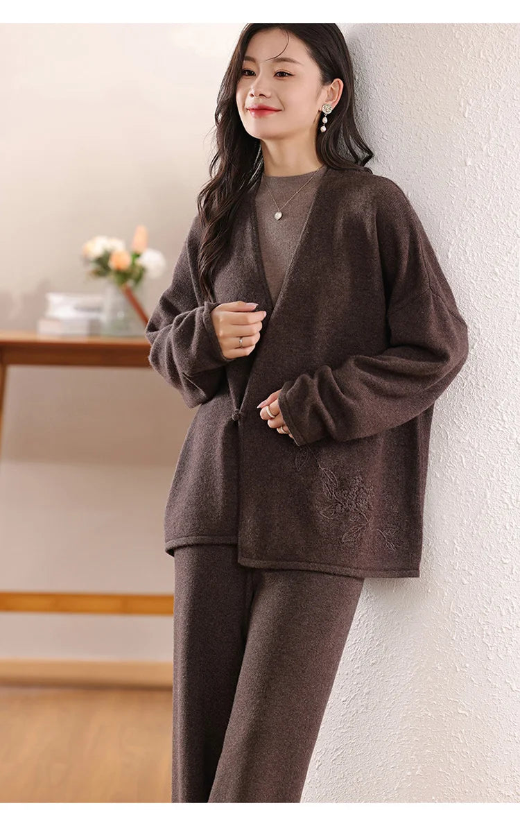 100% Merino Wool Embroidered Cardigan - Floral V-Neck, Autumn/Winter 2024