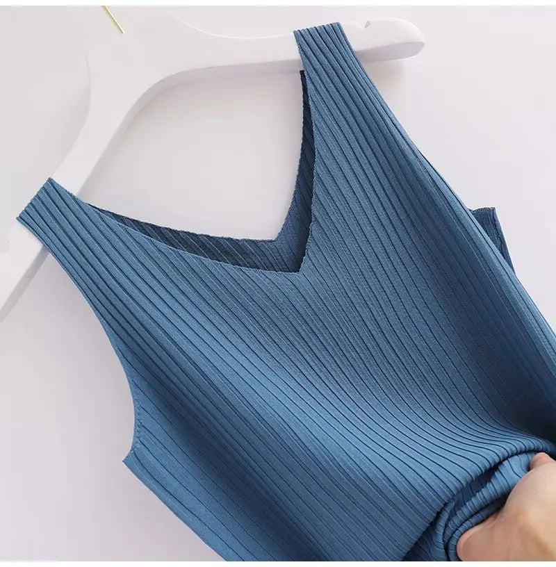 Knitted Sleeveless V-Neck Tank Top - Slim Fit, Khaki