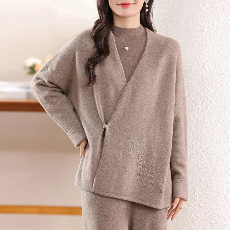 100% Merino Wool Embroidered Cardigan - Floral V-Neck, Autumn/Winter 2024